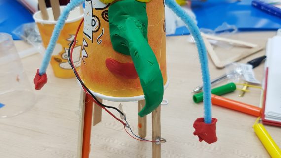 טיקרינג1: מכונות שירבוט